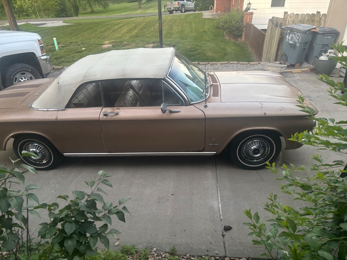1963 Chevrolet Corvair - photo 2