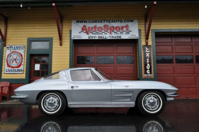 1963 Chevrolet Corvette 1963 Sebring Silver/Red #'s Matching 4sp Coupe! 79421 Mi 1963 Chevrolet Corvette 1963 Sebring Silver/Red #'s Matching 4sp Coupe!