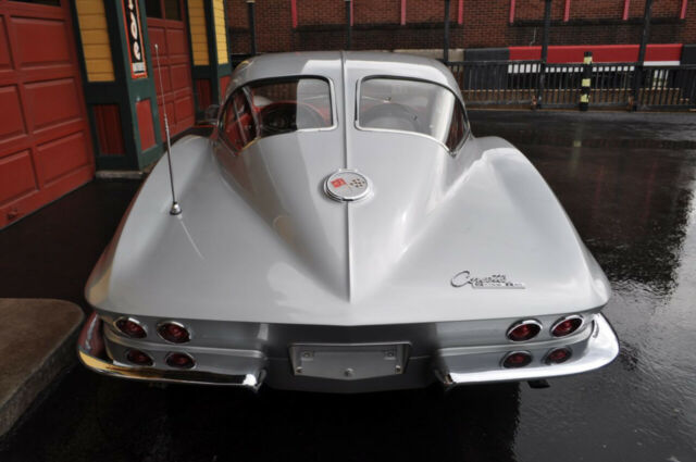 1963 Chevrolet Corvette 1963 Sebring Silver/Red #'s Matching 4sp Coupe! - photo 4