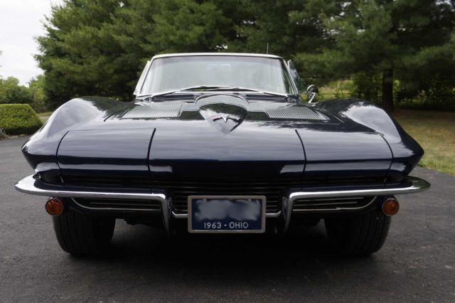 1963 Chevrolet Corvette - 360HP Fuelie - NCRS Top Flight - Bloomington Gold 1963 Chevrolet Corvette Convertible