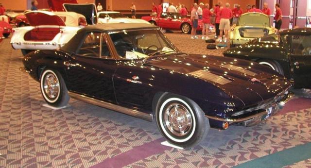 1963 Chevrolet Corvette Convertible - photo 13