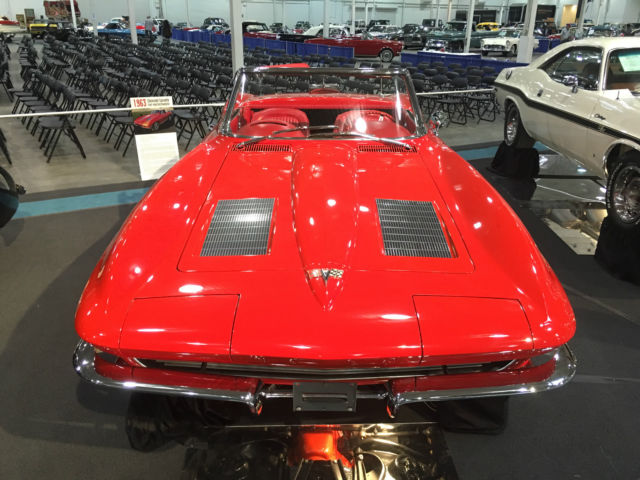 1963 Chevrolet Corvette FUEL INJECTION - 4 SPEED! - photo 3