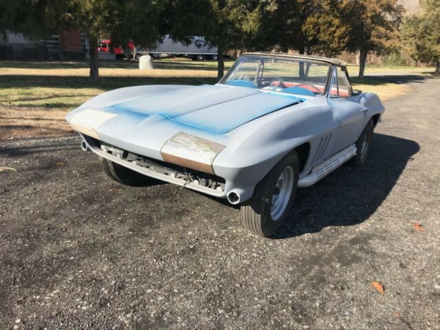 1963 Chevrolet Corvette Stingray Convertible - photo 2