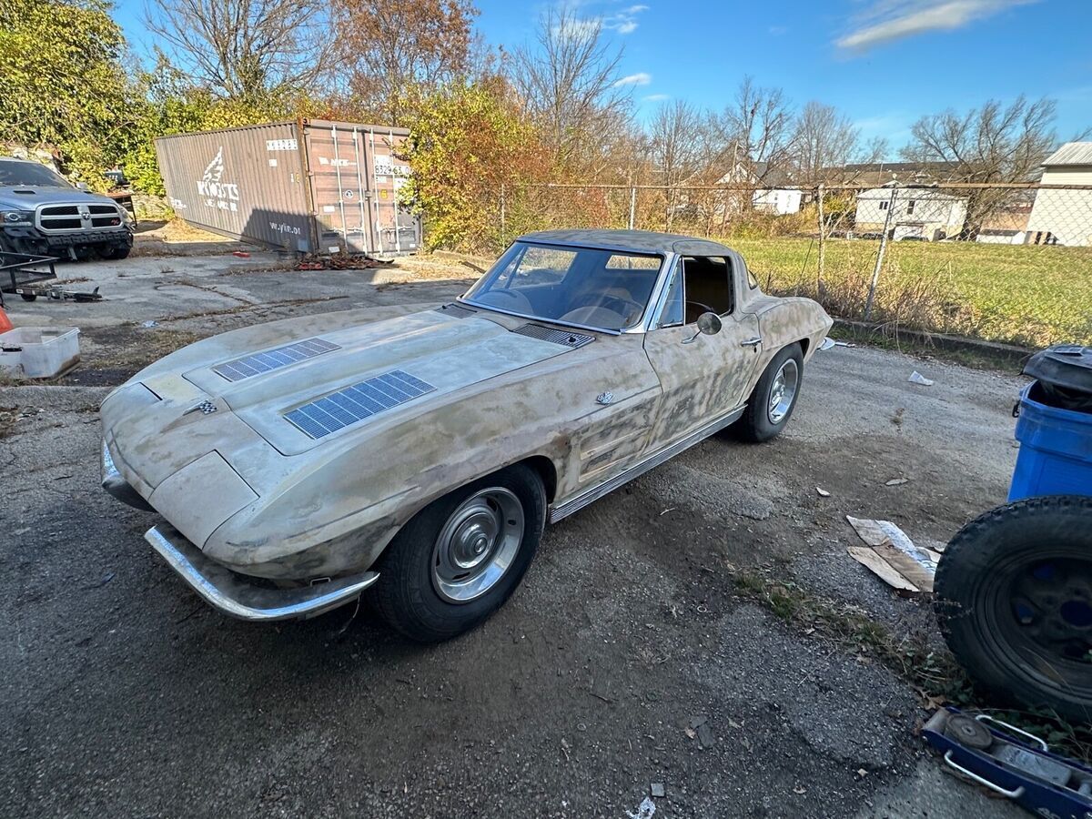 1963 Chevrolet Corvette - photo 6