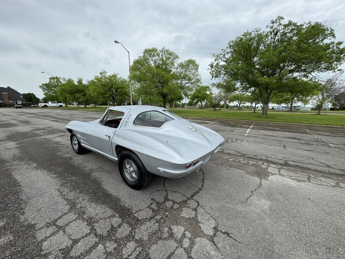 1963 Chevrolet Corvette - photo 9