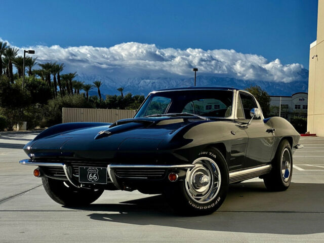 1963 CHEVROLET CORVETTE CUSTOM SPLIT WINDOW 4 SPEED COUPE SELLING NO RESERVE 1963 Chevrolet Corvette NO RESERVE