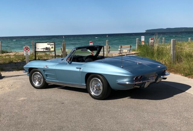 1963 Chevrolet Corvette Convertible - photo 3