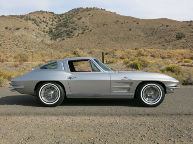 1963 Chevrolet Corvette Fuel Injected Split Window Coupe - photo 10