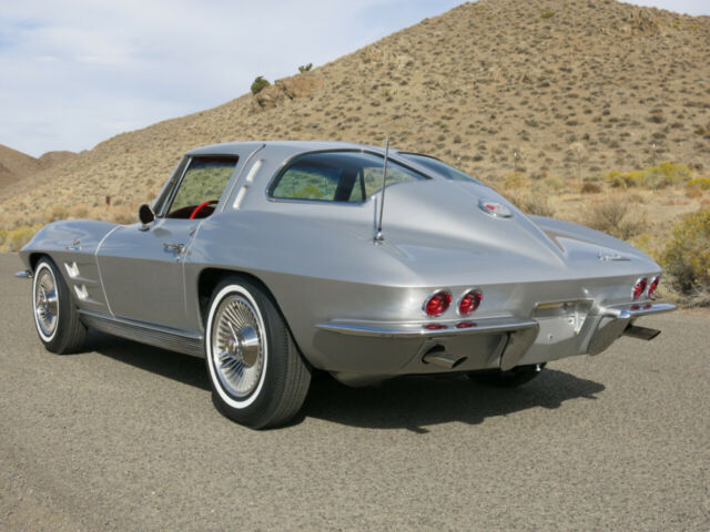 1963 Chevrolet Corvette Fuel Injected Split Window Coupe - photo 13