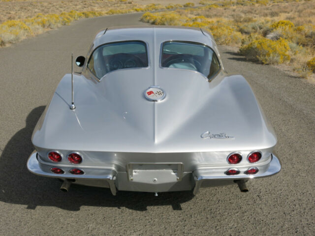 1963 Chevrolet Corvette Fuel Injected Split Window Coupe - photo 9