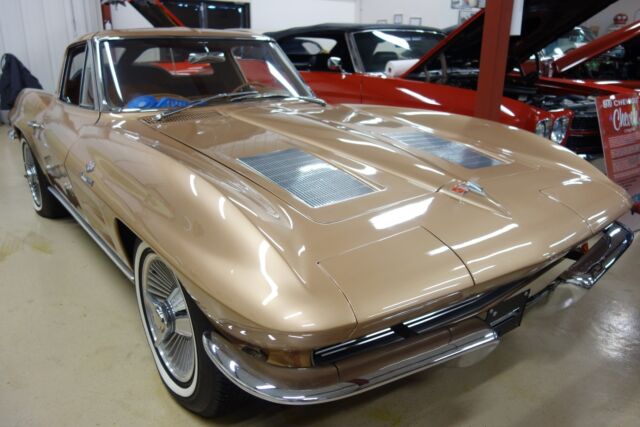 1963 Chevrolet Corvette -SPLIT WINDOW FUELIE - NCRS TOP FLIGHT WINNER - - photo 2