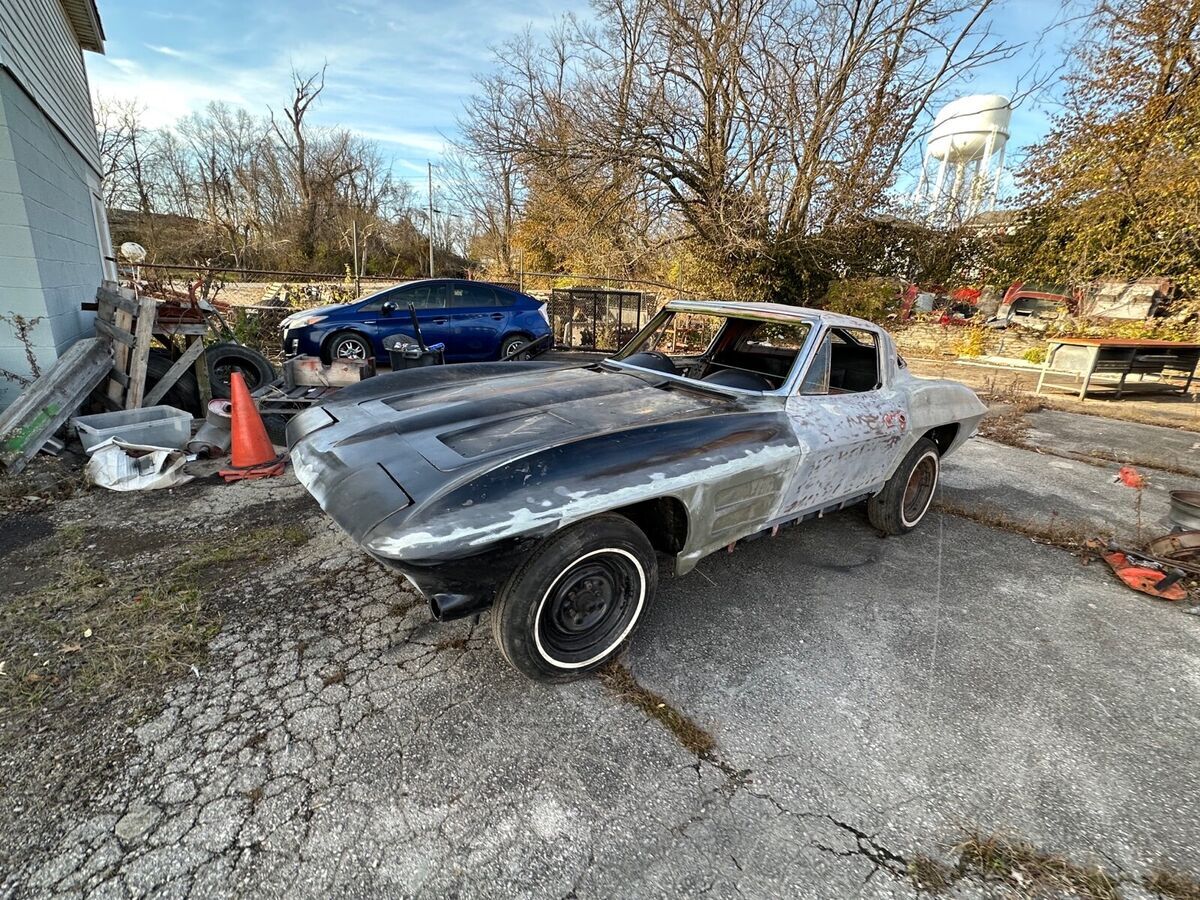 1963 Chevrolet Corvette - photo 2