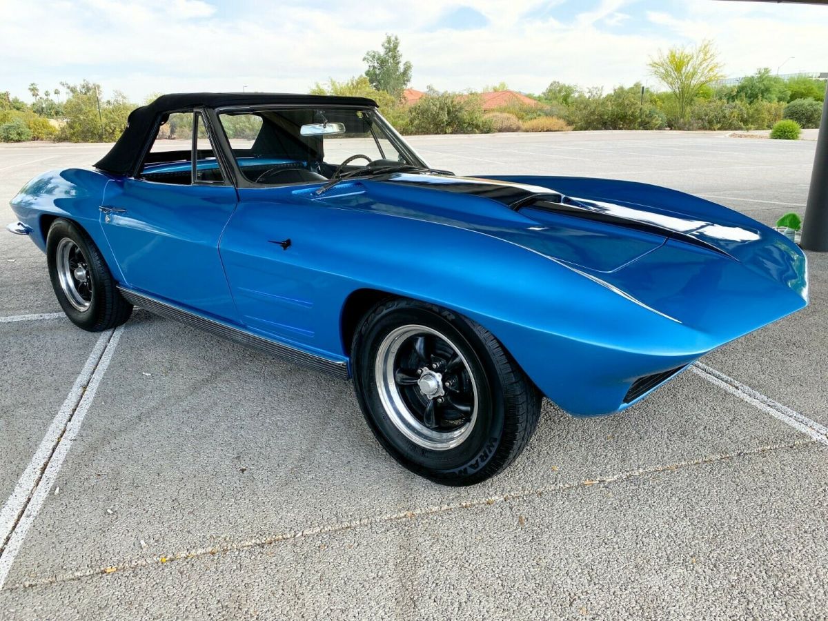1963 Chevrolet Corvette Convertible - photo 10