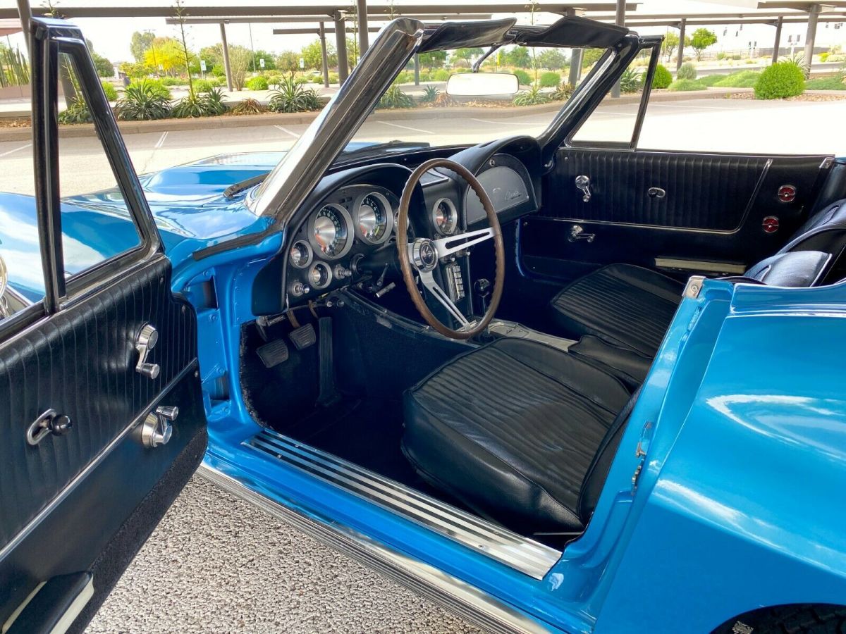 1963 Chevrolet Corvette Convertible - photo 5