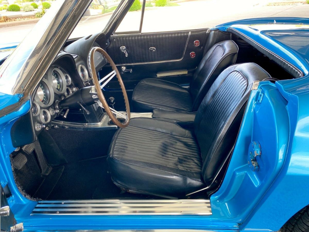 1963 Chevrolet Corvette Convertible - photo 6