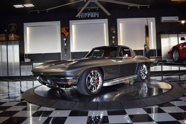 1963 Chevrolet Corvette Spilt Window - photo 10