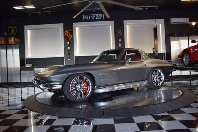 1963 Chevrolet Corvette Spilt Window - photo 11