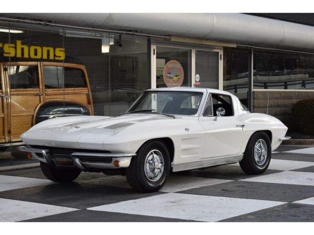 1963 Chevrolet Corvette Split Window Coupe, 327/340hp, Air Conditioning, 4 Spd! 1963 Chevrolet Corvette