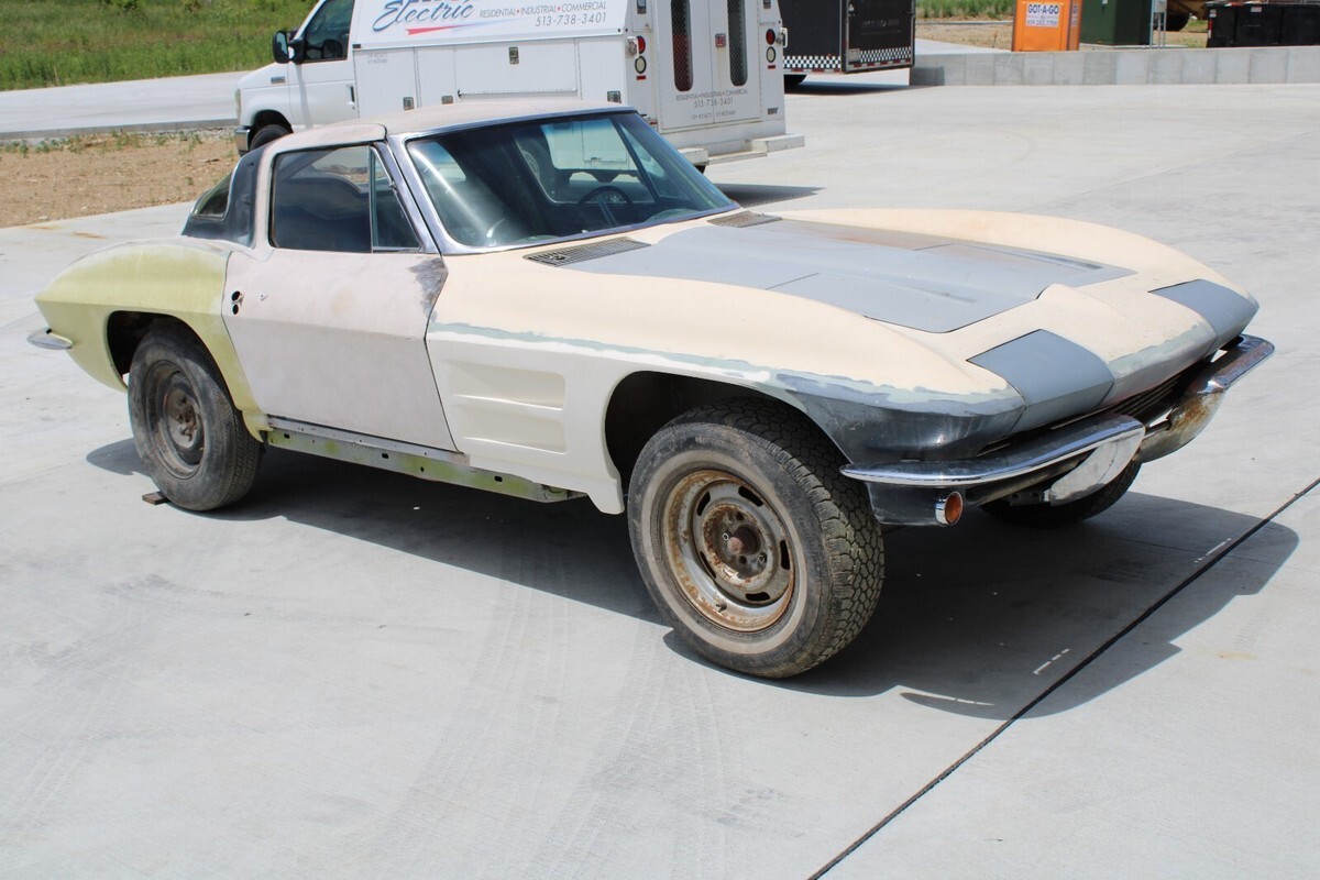 1963 Chevrolet Corvette - photo 3