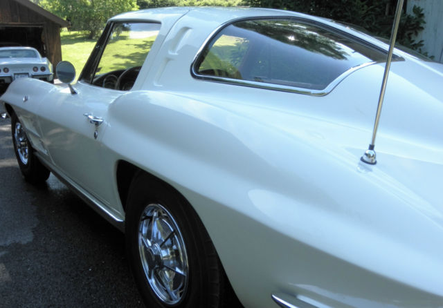 1963 Chevrolet Corvette - photo 3