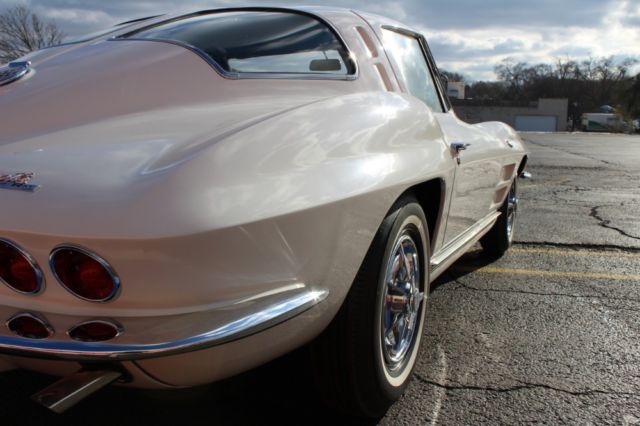 1963 Chevrolet Corvette - SPLIT WINDOW- Numbers Matching- 340HP- RARE FIND - photo 13