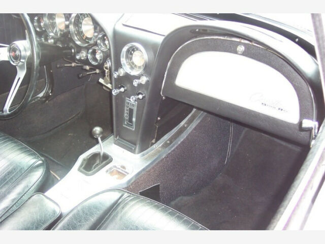 1963 Chevrolet Corvette - photo 3