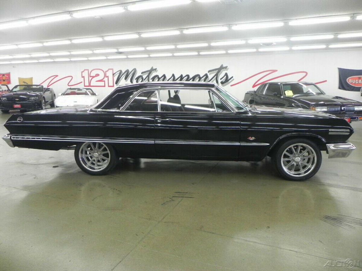 1963 Chevrolet Impala Hardtop - photo 2