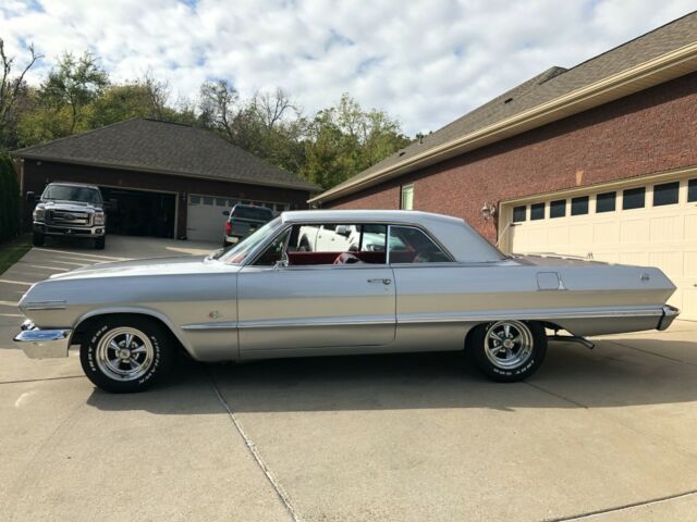 1963 Chevrolet Impala SS - photo 2