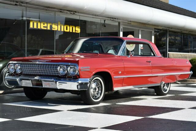1963 Chevrolet Impala SS, Air Conditioned, 4 Speed, Power Steering and Brakes! 1963 Chevrolet Impala SS