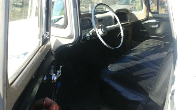 1963 Chevrolet C30 - photo 3