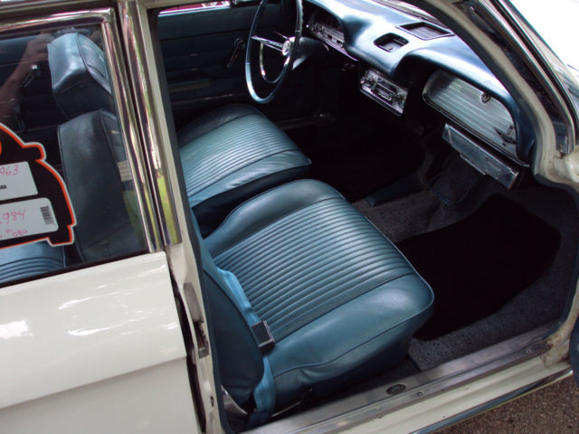 1963 Chevrolet Corvair - photo 3