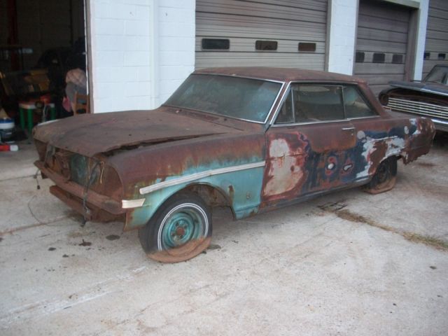 1963 - CHEVY II - 2 DOOR HARDTOP **PROJECT** AND A 4 DOOR PARTS CAR 1963 Chevrolet Nova
