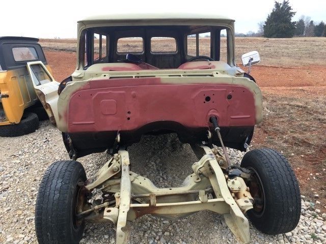 1963 Chevrolet Suburban - photo 3