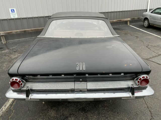 1963 Chrysler 300 Series - photo 3