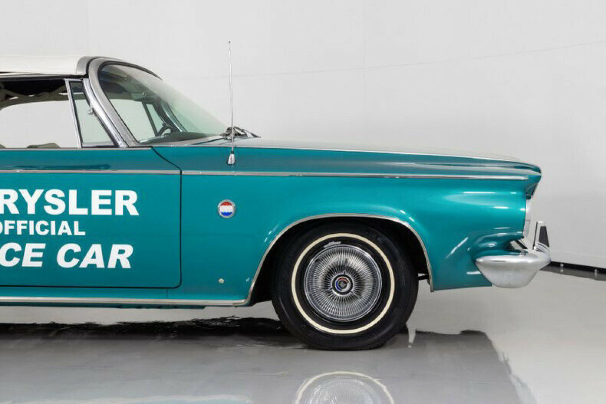 1963 Chrysler 300 Series Pace Car 9,969 Original Miles - photo 13