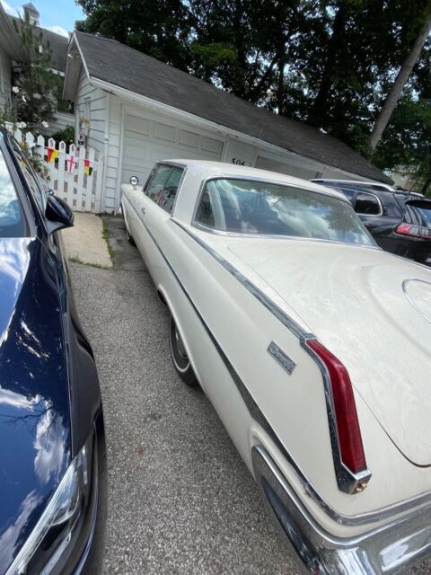 1963 Chrysler Imperial - photo 2