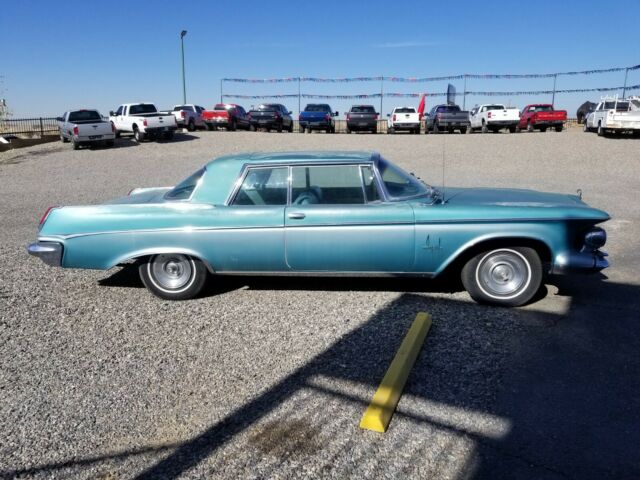 1963 Chrysler Imperial Coupe - photo 2