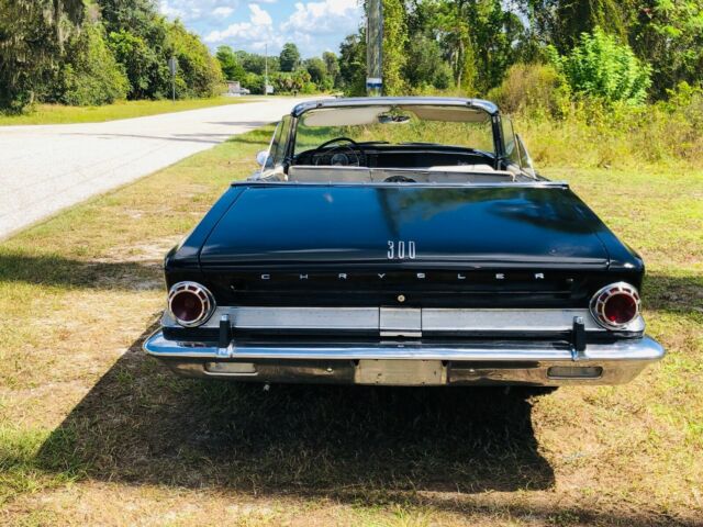 1963 Chrysler 300 Series PACESETTER CONVERTIBLE - photo 11