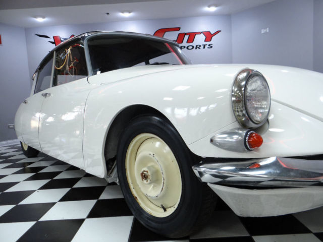 1963 Citroën DS19 - photo 12