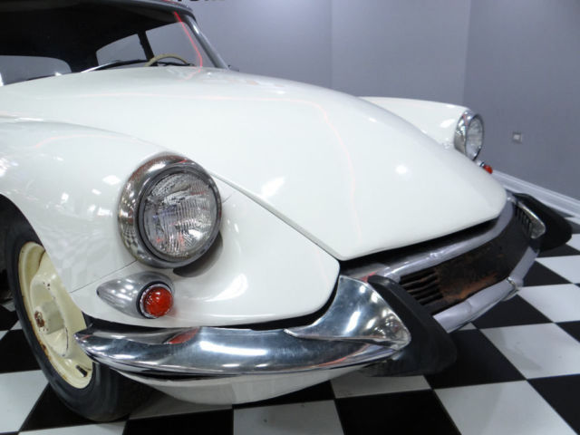 1963 Citroën DS19 - photo 5