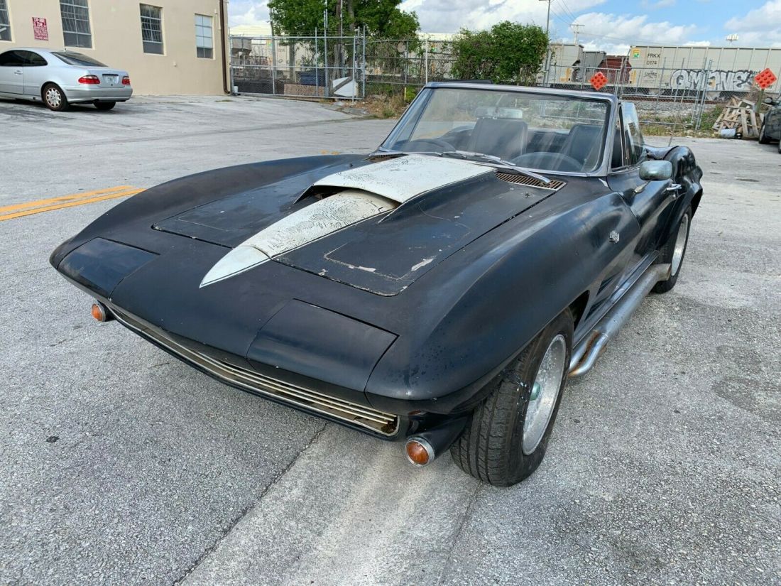 1963 Chevrolet Corvette - photo 11