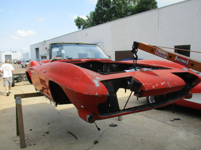 1963 Chevrolet Corvette STING RAY - photo 4