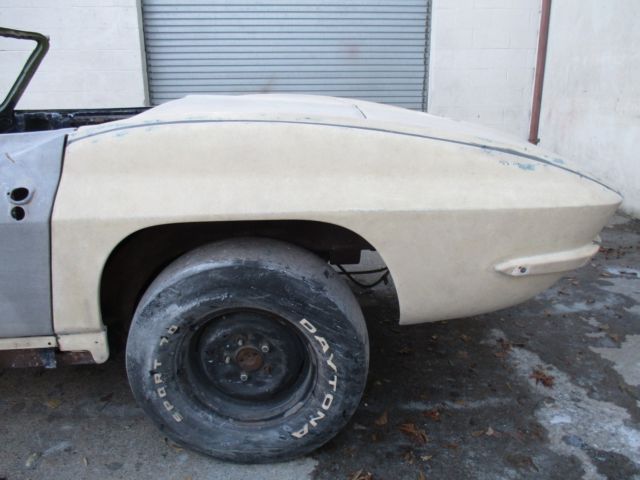 1963 Chevrolet Corvette STING RAY - photo 13