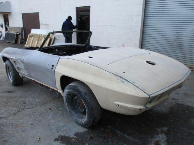 1963 Chevrolet Corvette STING RAY - photo 7
