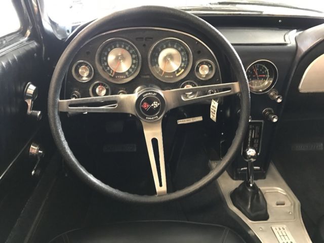 1963 Chevrolet Corvette Convertible - photo 13