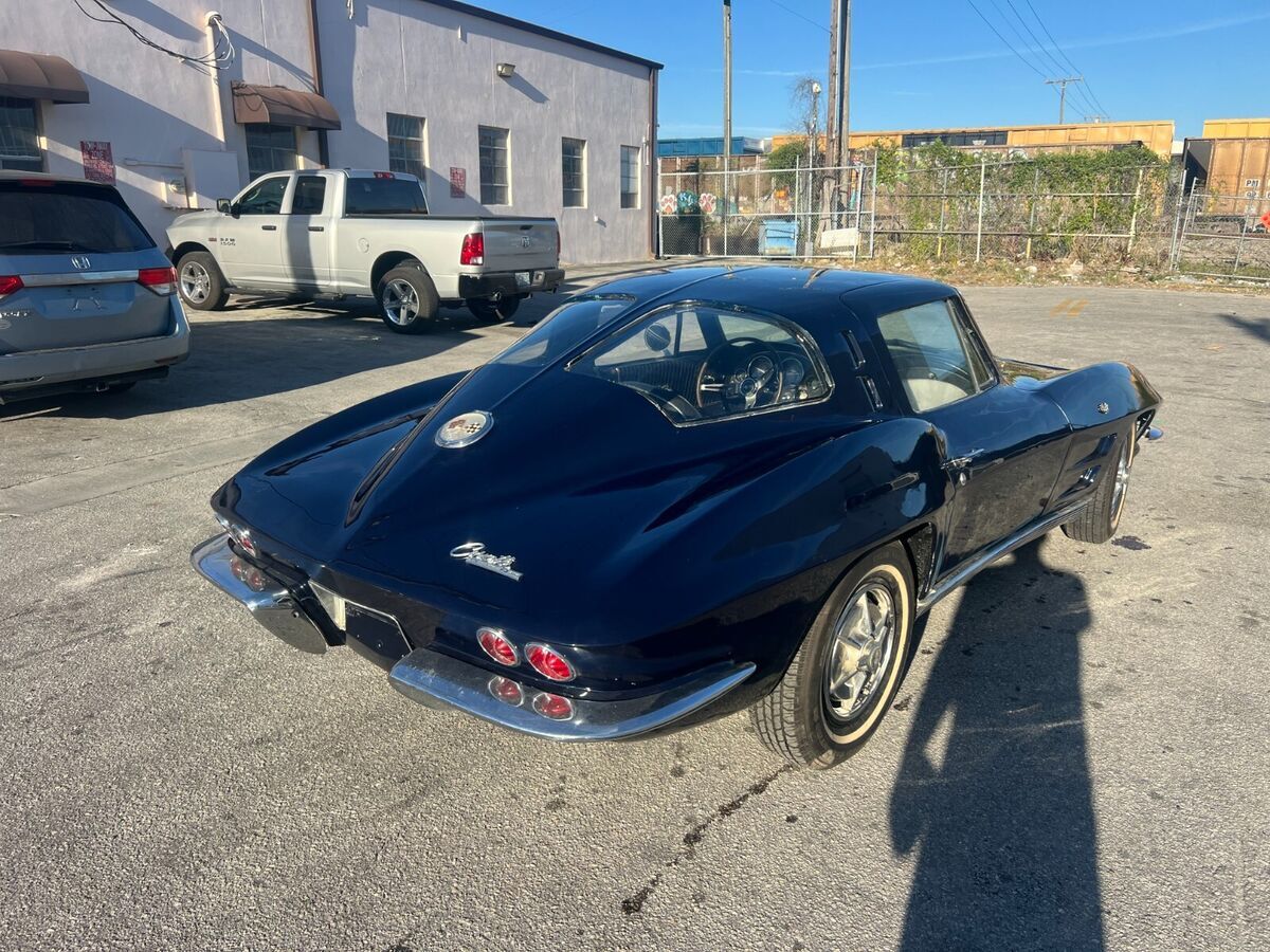 1963 Chevrolet Corvette - photo 13