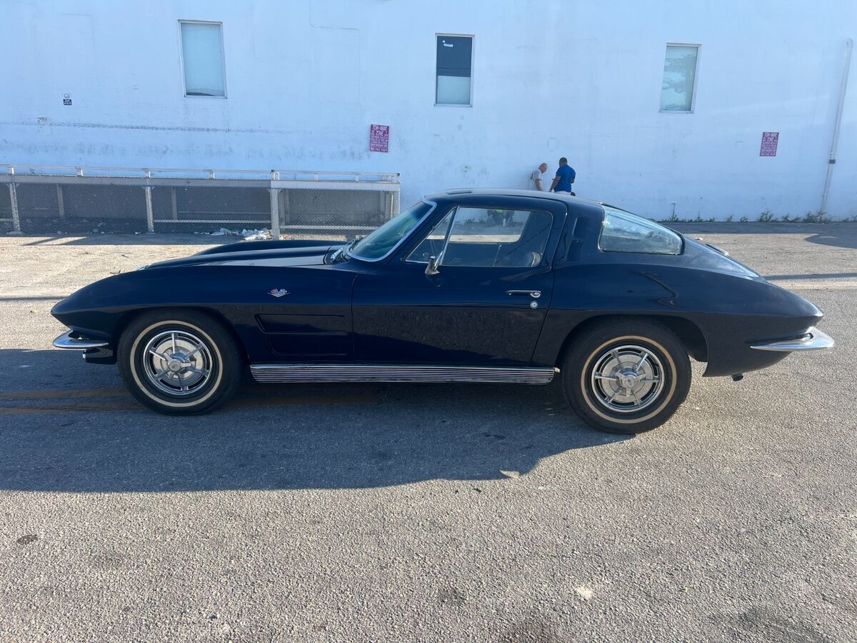 1963 Chevrolet Corvette - photo 8