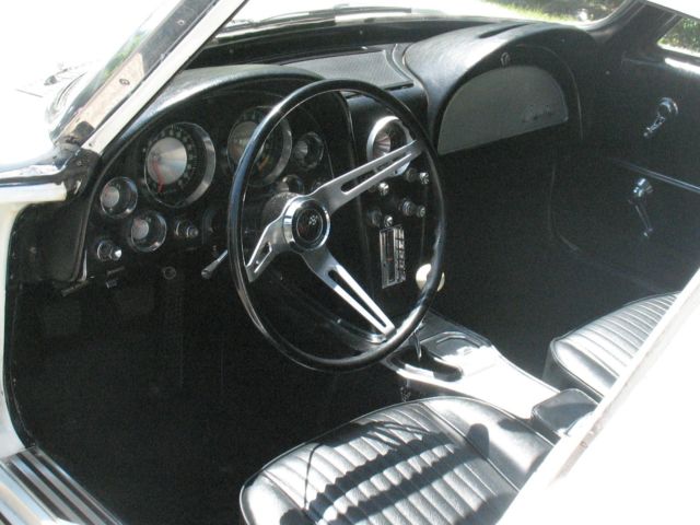 1963 Chevrolet Corvette SPLIT WINDOW COUPE - photo 9