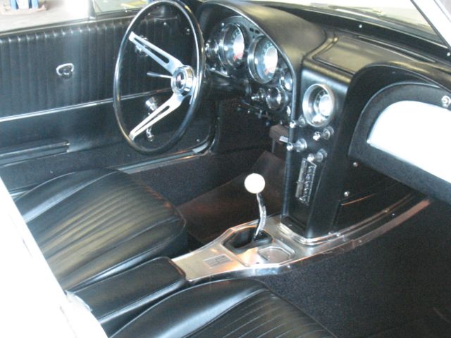 1963 Chevrolet Corvette SPLIT WINDOW COUPE - photo 12