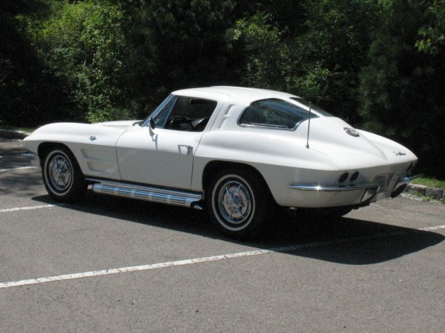 1963 Chevrolet Corvette SPLIT WINDOW COUPE - photo 2